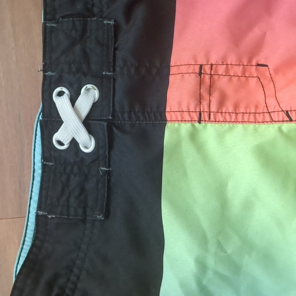 Boys swimming short medium - Picture 3 of 4